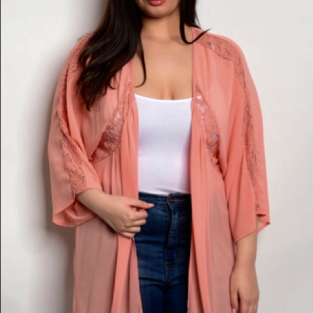 🌼 Coral Lace Kimono!!